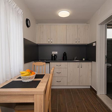 Apartments Vjera Petrovac 外观 照片