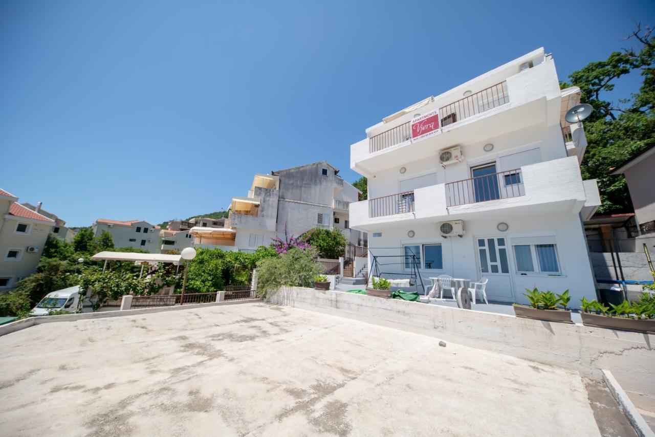Apartments Vjera Petrovac 外观 照片