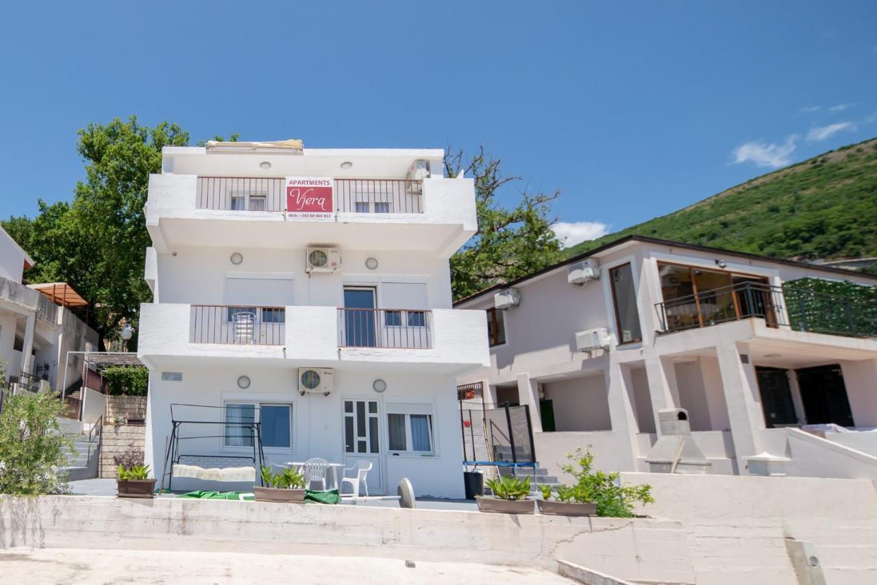Apartments Vjera Petrovac 外观 照片
