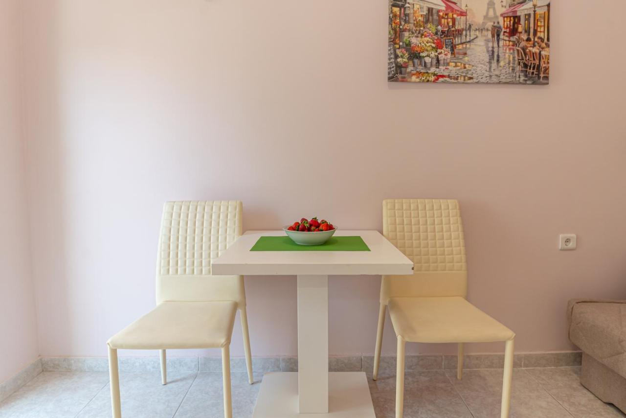Apartments Vjera Petrovac 外观 照片