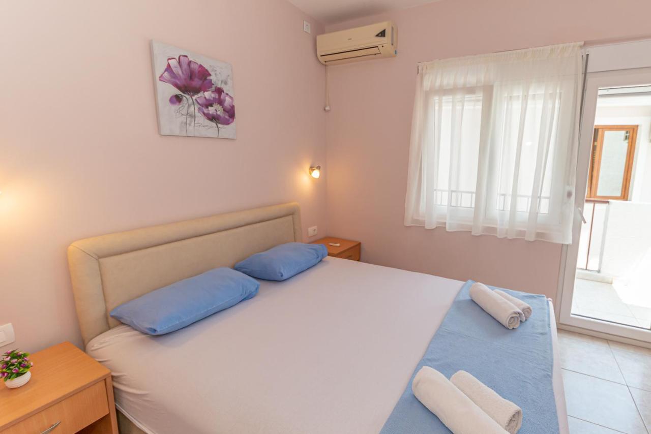 Apartments Vjera Petrovac 外观 照片