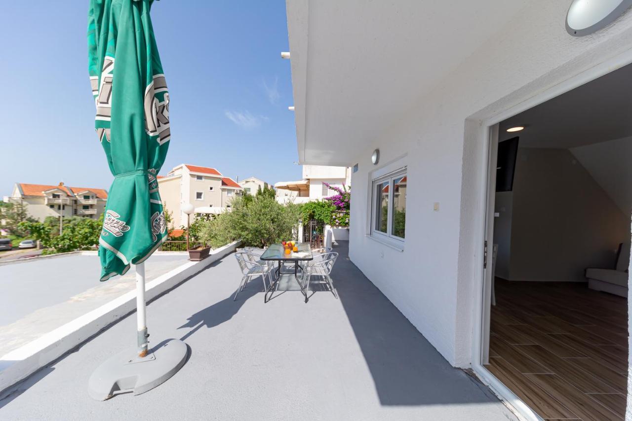 Apartments Vjera Petrovac 外观 照片