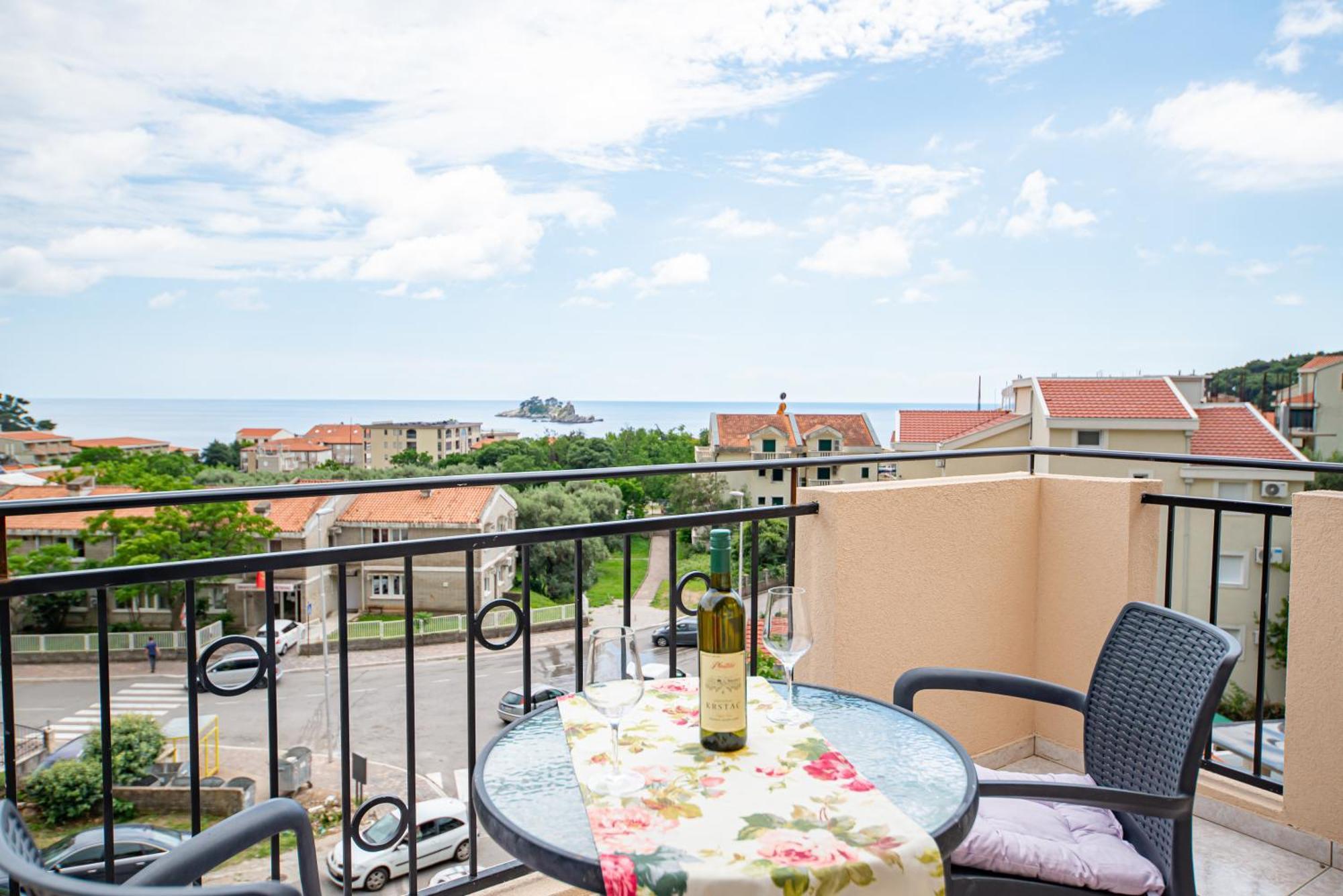 Apartments Vjera Petrovac 外观 照片